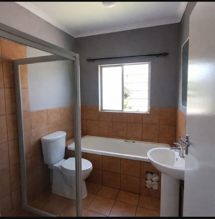 2 Bedroom Property for Sale in Vaalpark Free State